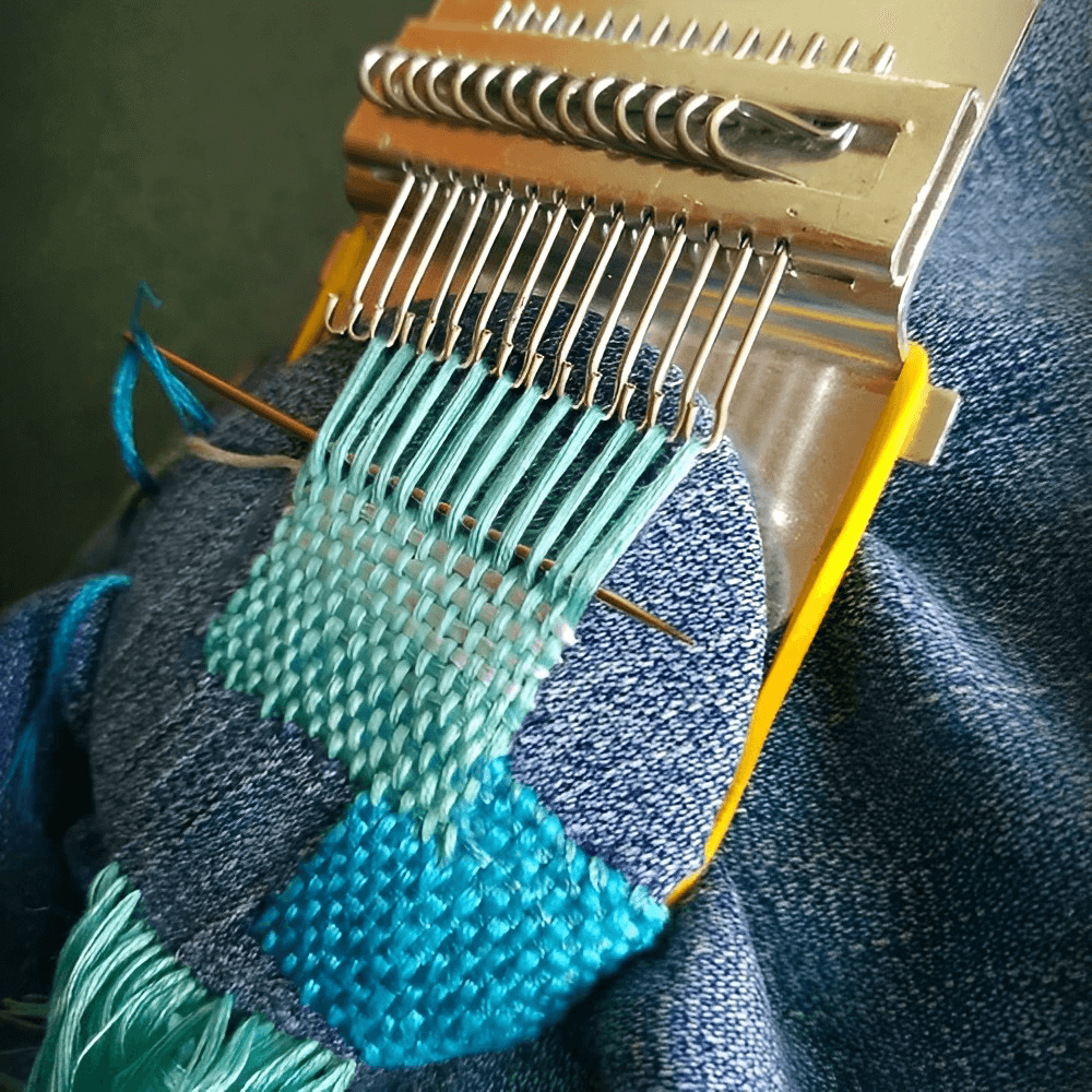 Metal DIY Textile Tools, Small Loom Speedweve Type Weave Tool, Fun Mending Loom for Beautiful Stitching