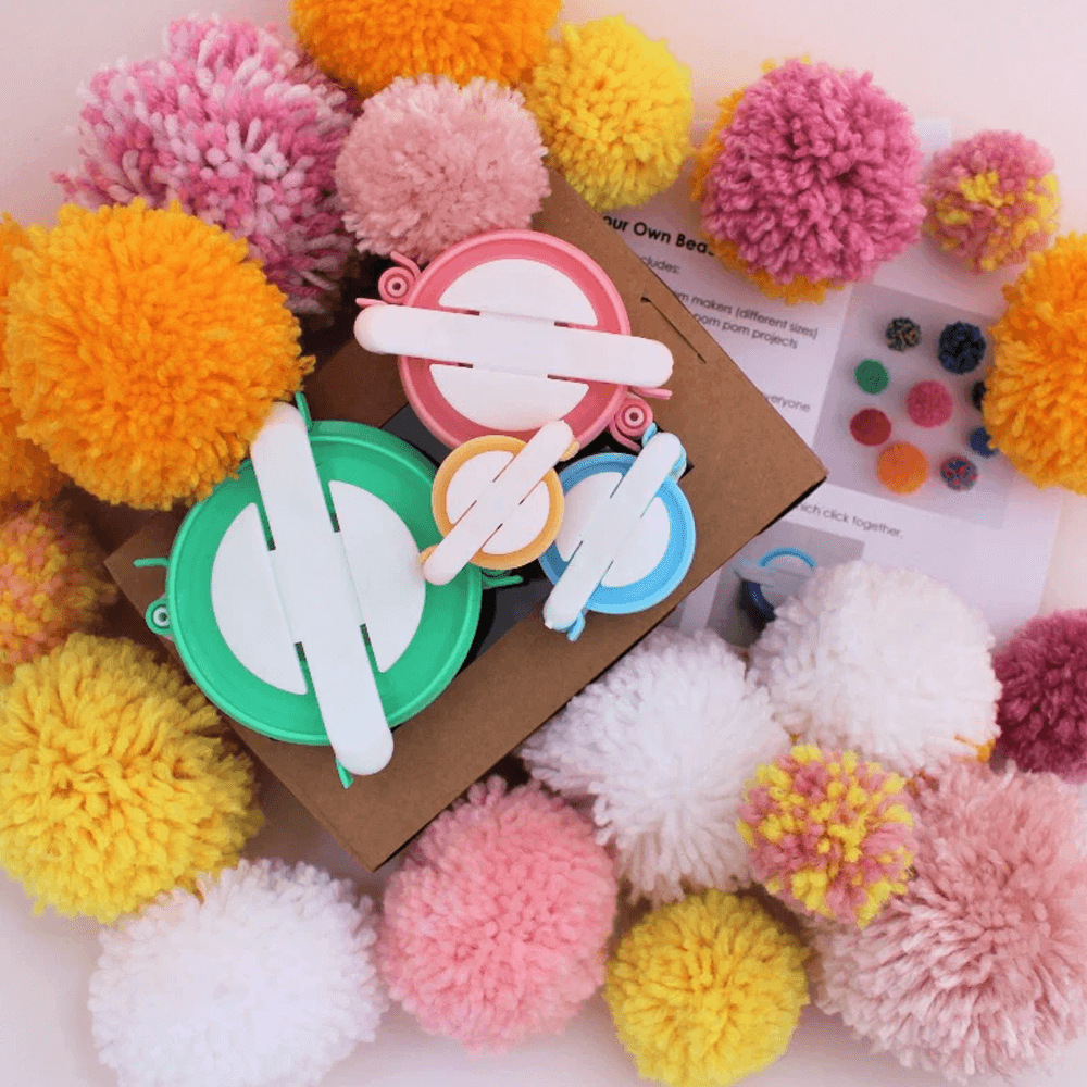 DIY Pom Pom Maker 4 Piece Set