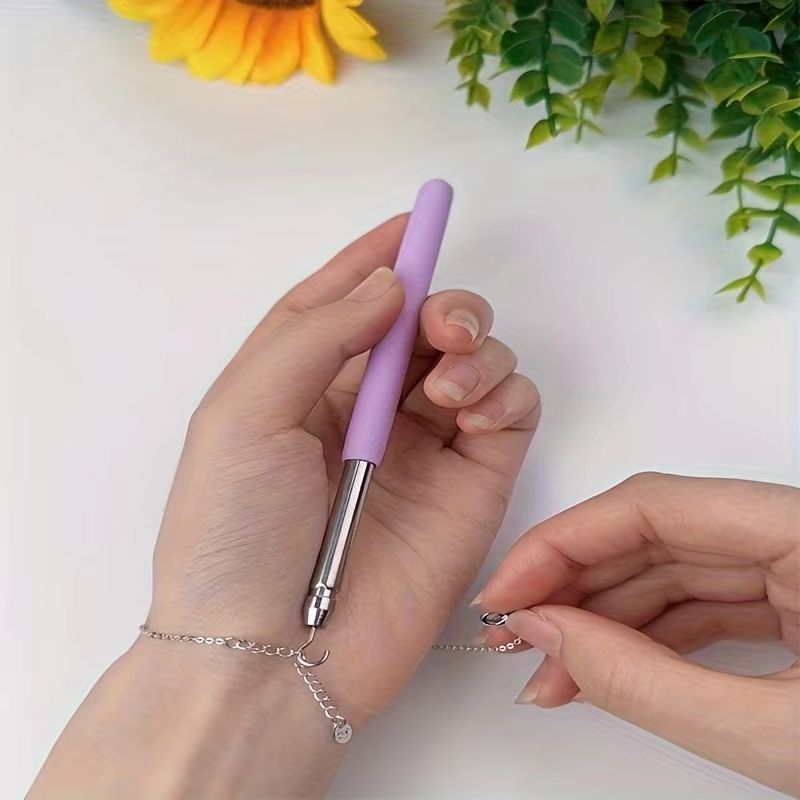 Bracelet Fastening Tool – One-Handed Jewelry Helper for Easy Bracelet and Clasp Attachment