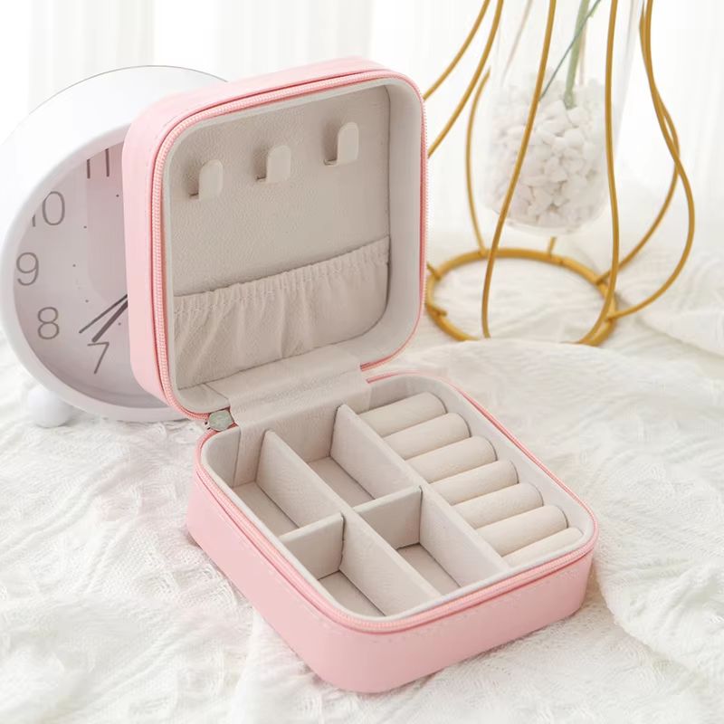Single Layer Travel Jewelry Box Ladies Leather Jewelry Storage Box In Classic Black White And Fashion Pink