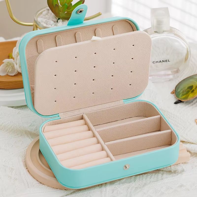Portable Jewelry Storage Box Travel Organizer Leather Jewelry Case For Earrings Necklace And Ring Display