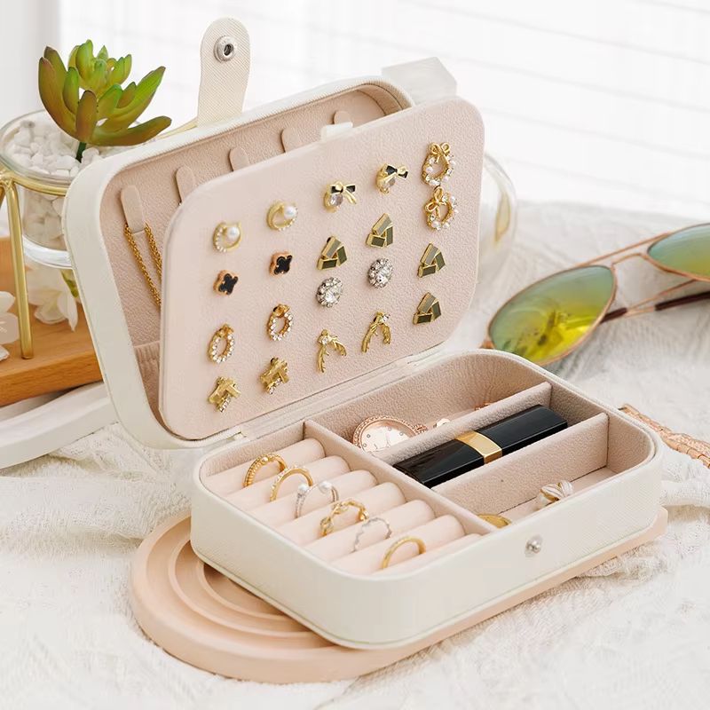 Portable Jewelry Storage Box Travel Organizer Leather Jewelry Case For Earrings Necklace And Ring Display
