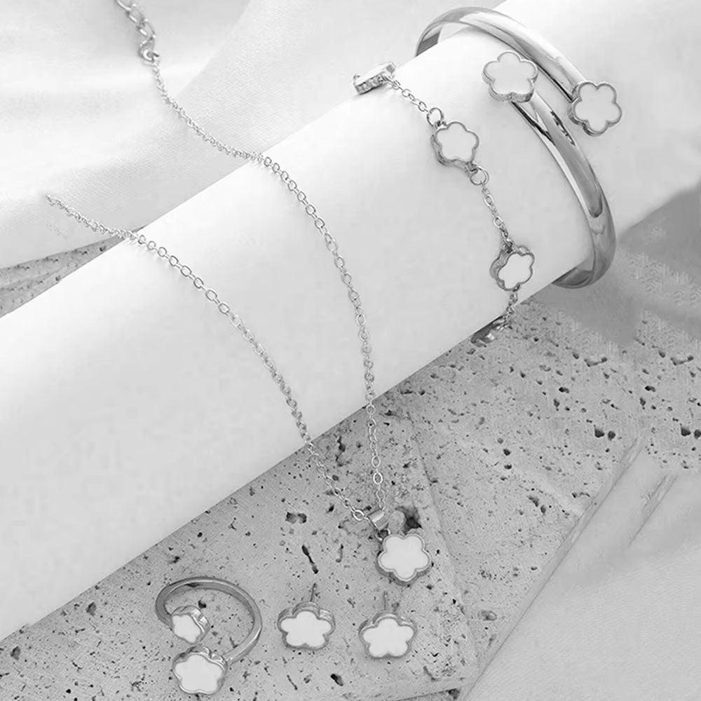Lucky Five Petal Flower Jewelry Set For Women 5 Pieces