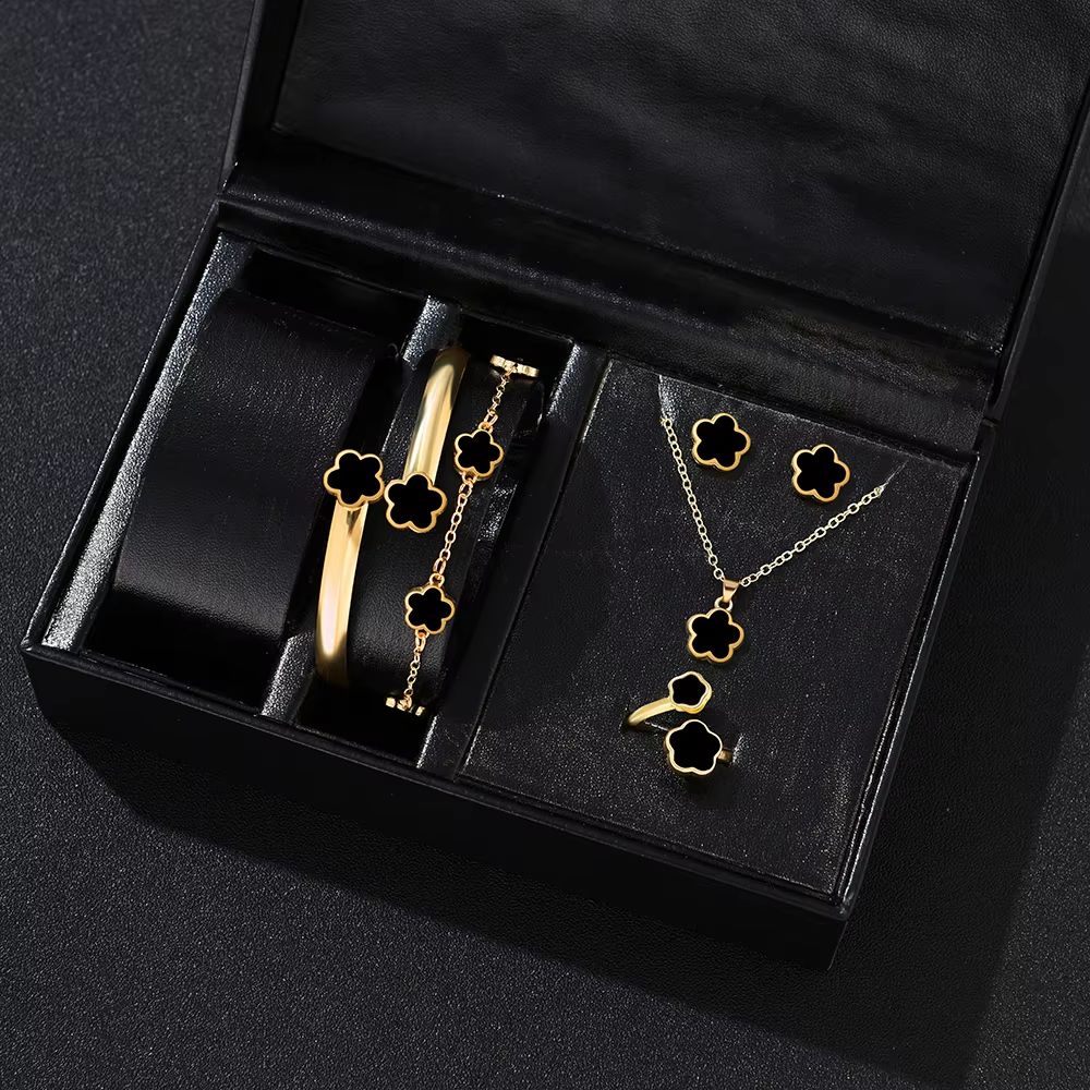 Lucky Five Petal Flower Jewelry Set For Women 5 Pieces