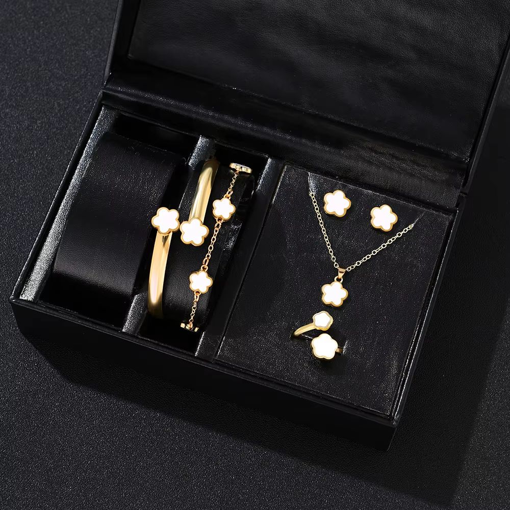 Lucky Five Petal Flower Jewelry Set For Women 5 Pieces
