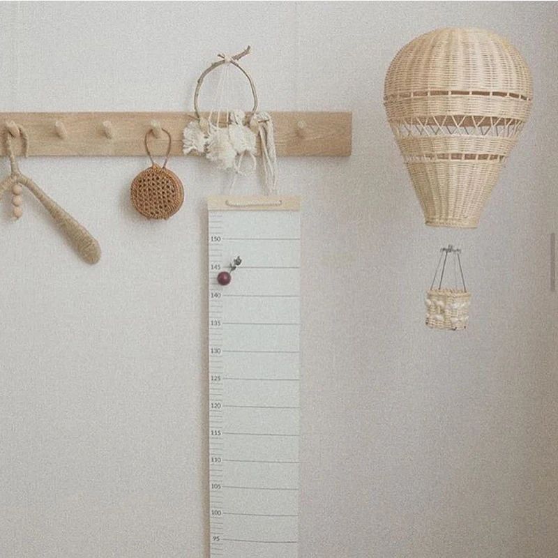 Handwoven Rattan Hot Air Balloon Hanging Decor – Kawaii Nursery Wall Ornament & Photo Prop